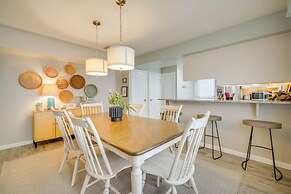 Steps to Beach: Townhome w/ Balcony in Ocean City