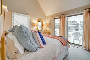 Steps to Beach: Townhome w/ Balcony in Ocean City