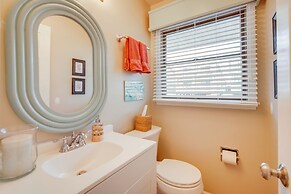 Steps to Beach: Townhome w/ Balcony in Ocean City