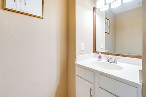 6 Mi to Lake Travis: Spacious Cedar Park Home!