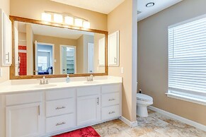 6 Mi to Lake Travis: Spacious Cedar Park Home!