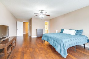 6 Mi to Lake Travis: Spacious Cedar Park Home!