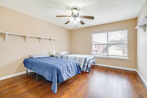 6 Mi to Lake Travis: Spacious Cedar Park Home!