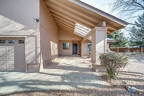 4 Mi to Uptown Sedona: Desert Home w/ Mtn Views!