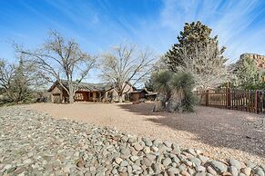 4 Mi to Uptown Sedona: Desert Home w/ Mtn Views!