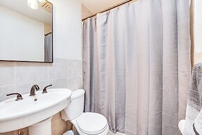 4 Mi to Dtwn: Contemporary Gem in Colorado Springs