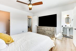 4 Mi to Dtwn: Contemporary Gem in Colorado Springs