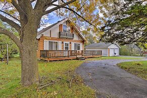 Walk to Green Lake & Beach: Cozy Cabin w/ Deck