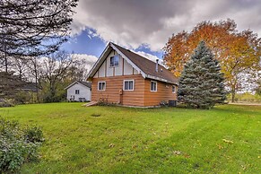 Walk to Green Lake & Beach: Cozy Cabin w/ Deck