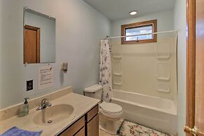 Walk to Green Lake & Beach: Cozy Cabin w/ Deck