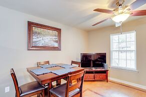 3 Mi to Greers Ferry Lake: Home w/ Screened Patio