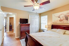 3 Mi to Greers Ferry Lake: Home w/ Screened Patio