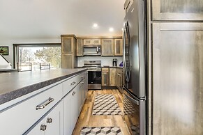 Boat Dock: Riverfront Oconto Home!