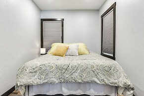 Boat Dock: Riverfront Oconto Home!