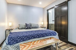 Boat Dock: Riverfront Oconto Home!