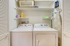 4 Mi to Dtwn Tuscaloosa: Home w/ Cozy Den!