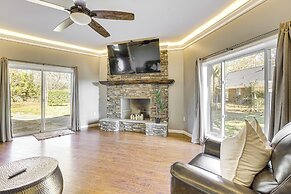 4 Mi to Dtwn Tuscaloosa: Home w/ Cozy Den!