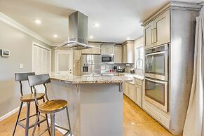 4 Mi to Dtwn Tuscaloosa: Home w/ Cozy Den!