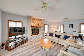 Hot Tub & Dock: Waterfront Lake Hamilton Home