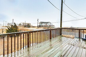 Walk to Beaches & Marina: Fortescue Hideaway