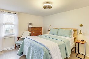 Walk to Beaches & Marina: Fortescue Hideaway