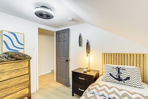 Walk to Beaches & Marina: Fortescue Hideaway