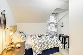 Walk to Beaches & Marina: Fortescue Hideaway