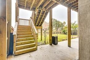 7 Mi to Kemah Boardwalk: Waterfront Houston Condo