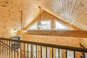 Covered Porch & Fire Pit: Cabin in Richland