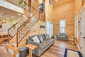 Covered Porch & Fire Pit: Cabin in Richland