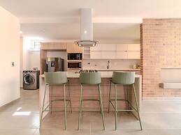 w Charming 3BR w Amazing Deco in Medellin