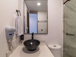 w Charming 3BR w Amazing Deco in Medellin