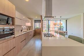 w Charming 3BR w Amazing Deco in Medellin