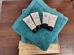 Air Residences-Modern studio w/ City skyline view