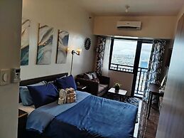 Air Residences-Modern studio w/ City skyline view