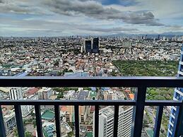 Air Residences-Modern studio w/ City skyline view