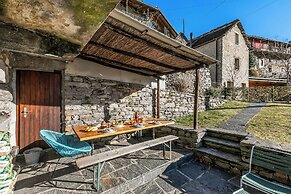 Rustico Over The Bridge Verzasca 2