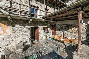 Rustico Over The Bridge Verzasca 2