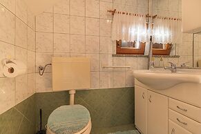Vineyard Cottage Brodaric