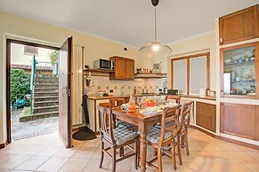 Amirovista Lake View & Shared Pool