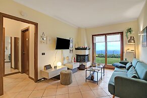 Amirovista Lake View & Shared Pool