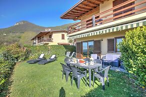 Amirovista Lake View & Shared Pool