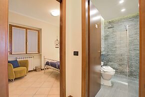 Amirovista Lake View & Shared Pool