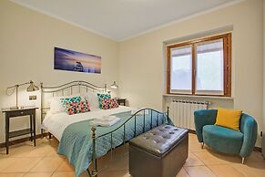 Amirovista Lake View & Shared Pool