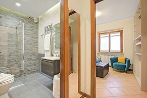 Amirovista Lake View & Shared Pool