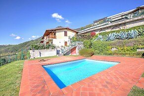 Amirovista Lake View & Shared Pool