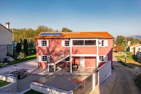 Countryside Apartment Pius 2 Floor 1st