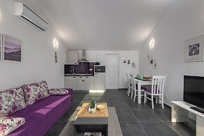Countryside Apartment Pius 2 Floor 1st
