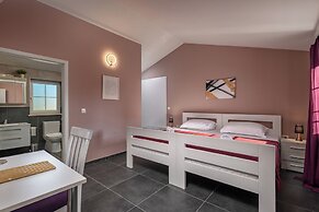 Countryside Apartment Pius 2 Floor 1st