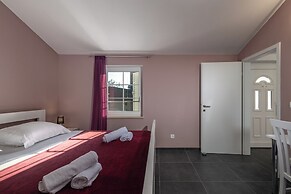 Countryside Apartment Pius 2 Floor 1st